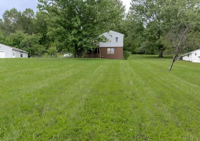 Photo 3 of Single family home for sale at 208 Mccleary Rd, Hookstown, PA 15050 | MLS# 1769259 | Listing updated on 2026-08-31