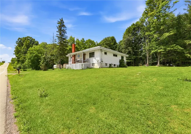 Photo 2 of Single family home for sale at 1944 E Mud Pike, Brothersvalley Twp, PA 15530 | MLS# 1769527 | Listing updated on 2026-09-24