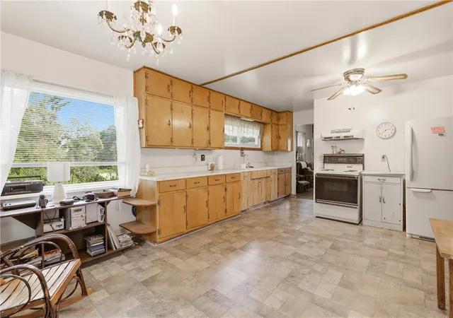Photo 3 of Single family home for sale at 1944 E Mud Pike, Brothersvalley Twp, PA 15530 | MLS# 1769527 | Listing updated on 2026-09-24