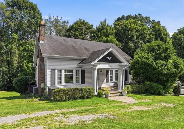 Photo 33 of Sale Pending at 816 Indiana Rd, Verona, PA 15147 | MLS# 1769610 | Listing updated on 2026-08-31
