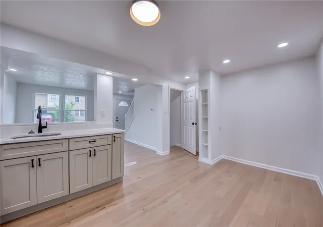 Photo 4 of Townhouse for sale at 442 Enright Ct, East Liberty, PA 15206 | MLS# 1769653 | Listing updated on 2026-09-25
