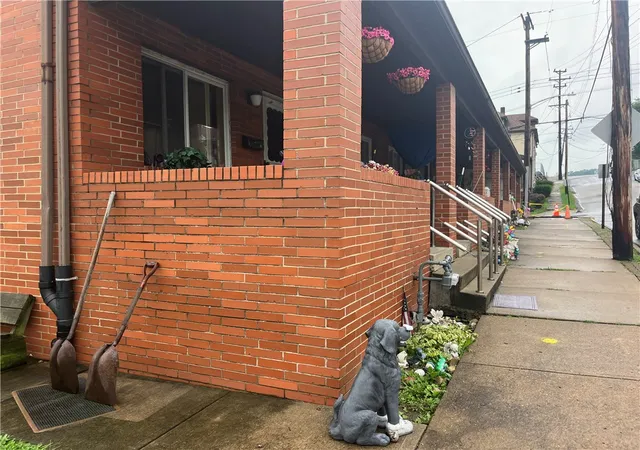 Listing Photo 5 - Condo for sale in building located at 500-510 9th St, Glassport, PA 15045