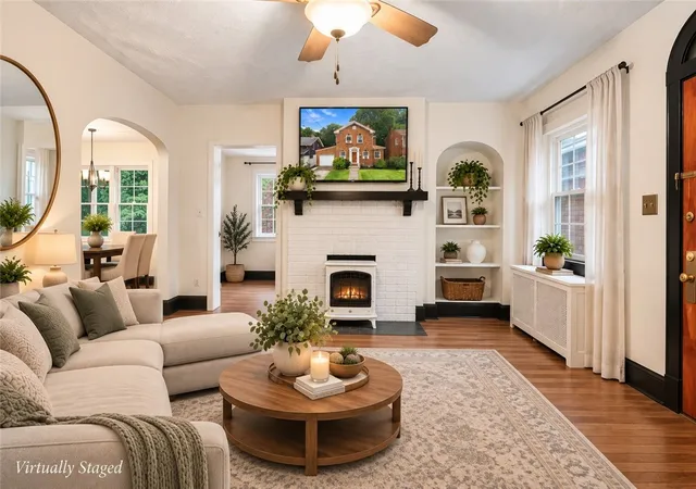 Photo 2 of Single family home for sale at 40 Sceneridge Ave, Brentwood, PA 15227 | MLS# 1769776 | Listing updated on 2026-09-19