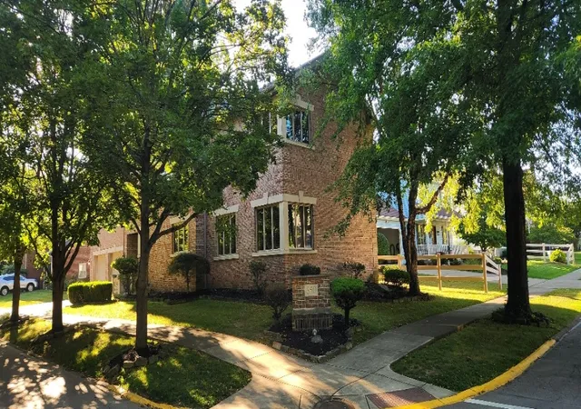 Photo 1 of Single family home for sale at 650 Washington Ave, Ellwood City, PA 16117 | MLS# 1769938 | Listing updated on 2026-09-28