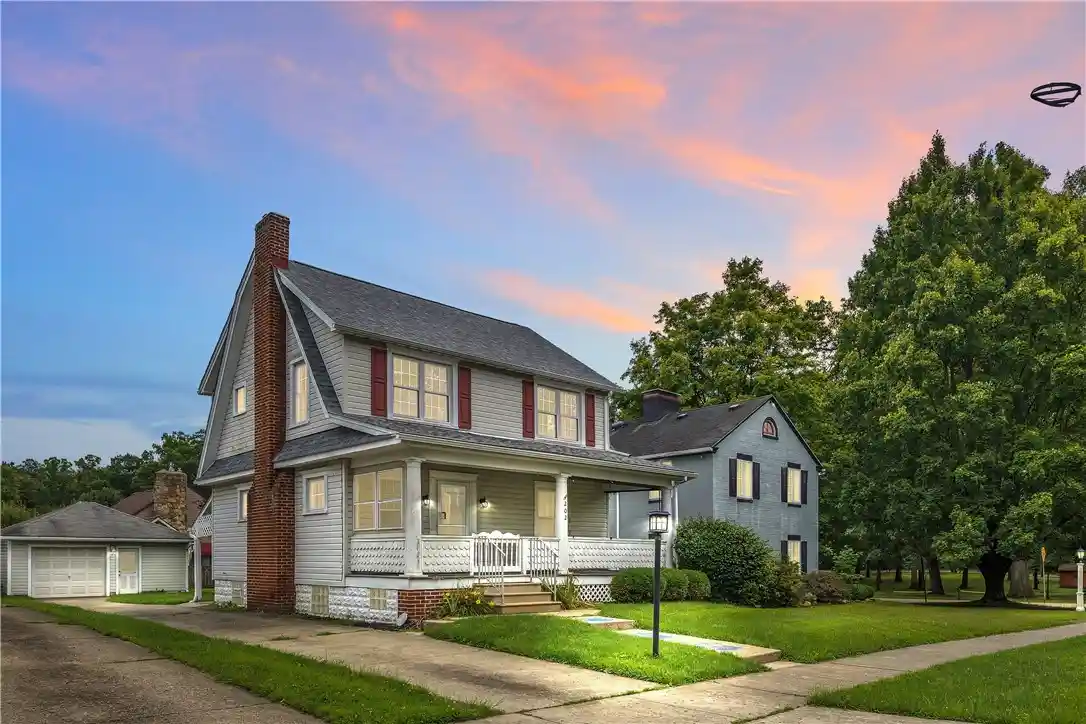 Photo 1 of Single family home for sale at 202 Foch St, Ellwood City, PA 16117 | MLS# 1770062 | Listing updated on 2026-10-26