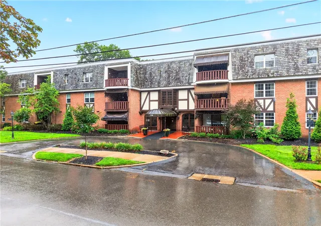 Photo 2 of Condo for sale at 136 Centennial Ave #305, Sewickley, PA 15143 | MLS# 1769735 | Listing updated on 2026-08-31