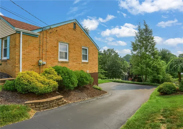 Photo 3 of Single family home for sale at 9144 Saginaw Dr, Mc Candless, PA 15237 | MLS# 1770108 | Listing updated on 2026-09-01