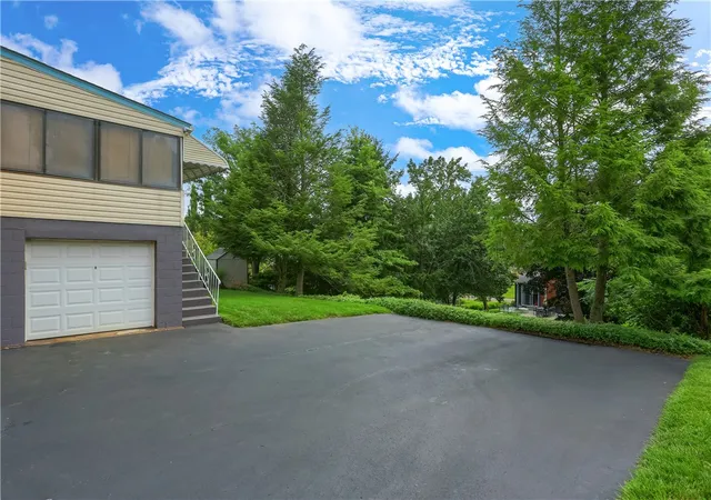 Photo 4 of Single family home for sale at 9144 Saginaw Dr, Mc Candless, PA 15237 | MLS# 1770108 | Listing updated on 2026-09-01