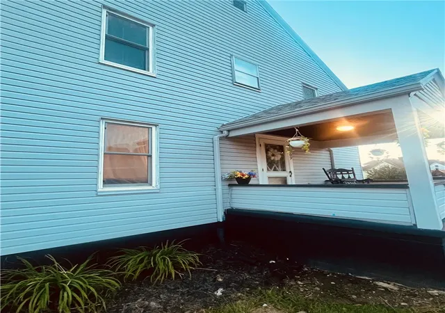 Photo 2 of Single family home for sale at 1309 Main St, Burgettstown Boro, PA 15021 | MLS# 1770207 | Listing updated on 2026-08-31
