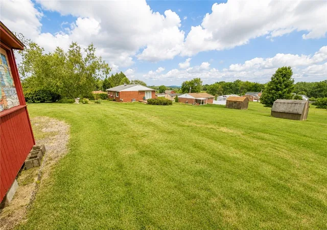 Photo 4 of Single family home for sale at 124 Tanglewood Dr, Middlesex Twp, PA 16059 | MLS# 1770264 | Listing updated on 2026-08-31