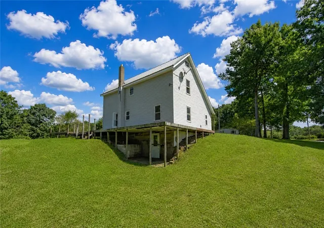 Photo 2 of Single family home for sale at 890 Campbell Run Rd, Manor Twp, PA 16226 | MLS# 1770566 | Listing updated on 2026-09-01