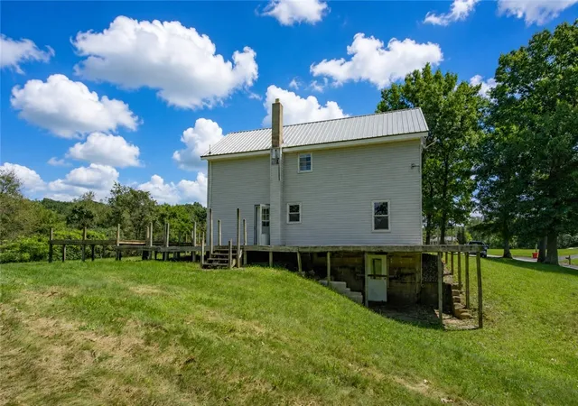 Photo 3 of Single family home for sale at 890 Campbell Run Rd, Manor Twp, PA 16226 | MLS# 1770566 | Listing updated on 2026-09-01