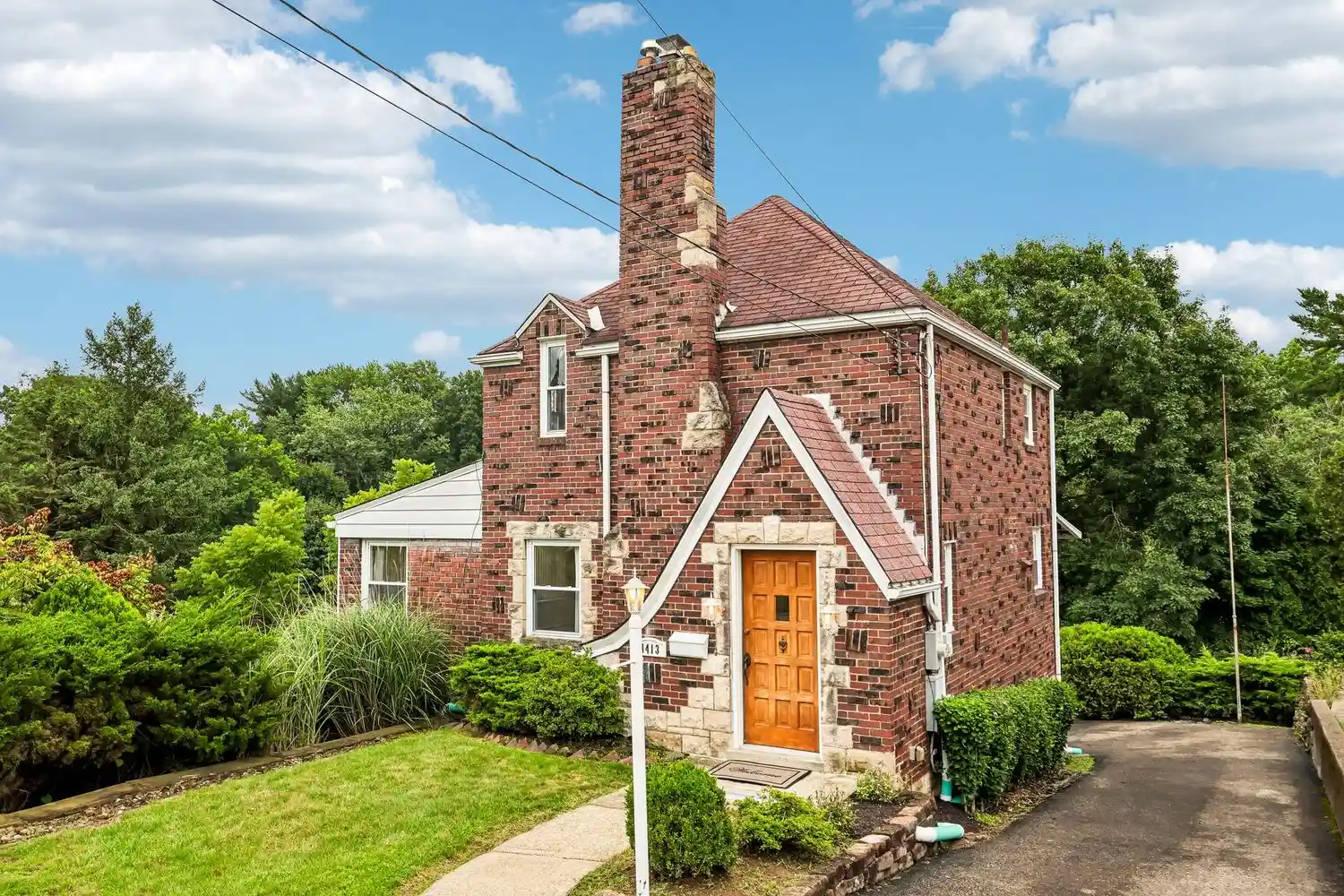 Photo 1 of Single family home for sale at 4413 E Brightview Ave, Whitehall, PA 15227 | MLS# 1770747 | Listing updated on 2026-10-22