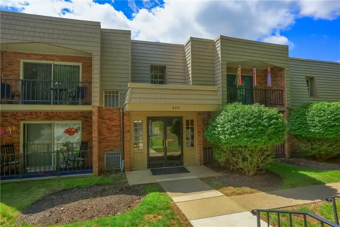 Listing Photo 1 - Condo for sale in 604 Calais Dr located at 604 Calais Dr, Franklin Park, PA 15237 - Unit #1103