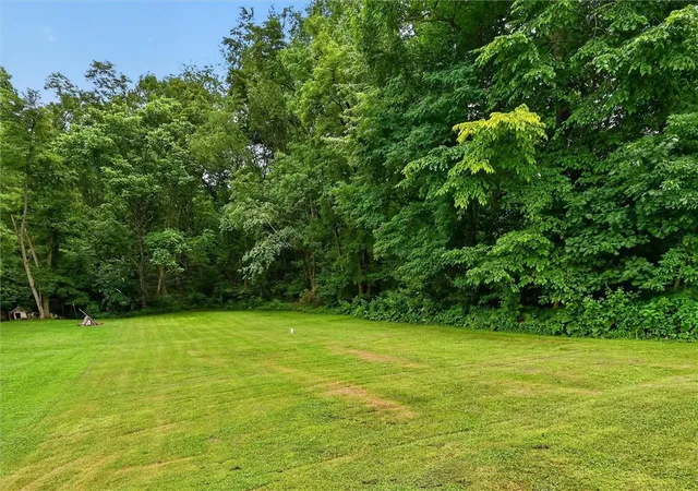 Photo 3 of Single family home for sale at 866 Pizza Barn Rd, Derry Twp, PA 15717 | MLS# 1772208 | Listing updated on 2026-08-31