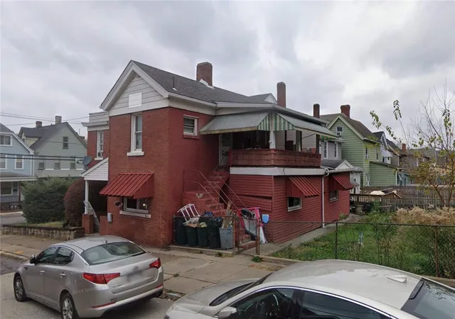 Photo 3 of House for sale at 437 Ohio Ave, Glassport, PA 15045 | MLS# 1772207 | Listing updated on 2026-08-31