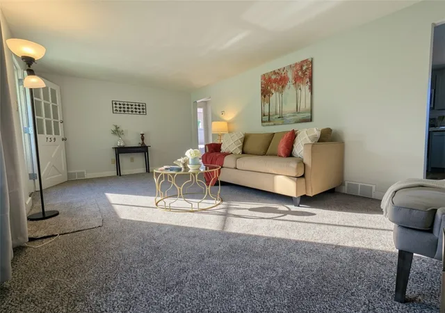 Photo 4 of Single family home for sale at 739 Darlington St, Carnegie, PA 15106 | MLS# 1772214 | Listing updated on 2026-10-04