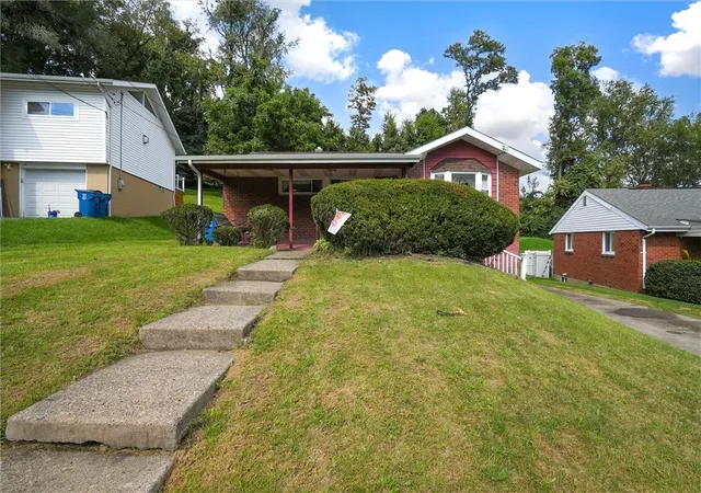 Photo 2 of Single family home for sale at 150 Queenston Dr, Wilkins Twp, PA 15235 | MLS# 1772143 | Listing updated on 2026-08-31