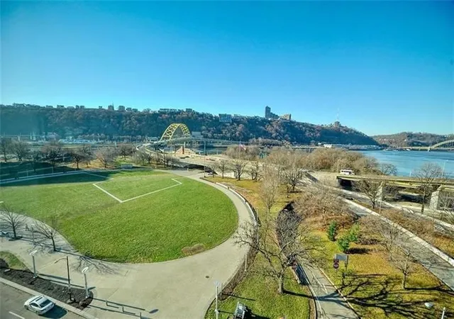 Photo 4 of Condo for sale at 320 Fort Duquesne Blvd #7C, Downtown Pgh, PA 15222 | MLS# 1772254 | Listing updated on 2026-09-19