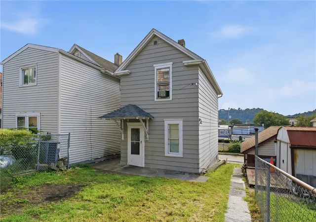 Photo 2 of Single family home for sale at 434 Melrose Ave, Ambridge, PA 15003 | MLS# 1772288 | Listing updated on 2026-08-31