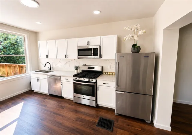 Photo 3 of Single family home for sale at 691 Shade Ave, Bellevue, PA 15202 | MLS# 1772076 | Listing updated on 2026-08-31