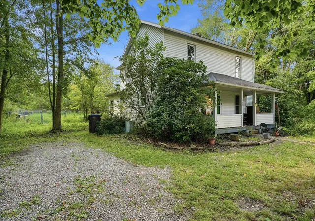 Photo 2 of Single family home for sale at 185 N Hassel Rd, Jefferson Twp, PA 16150 | MLS# 1772239 | Listing updated on 2026-09-01