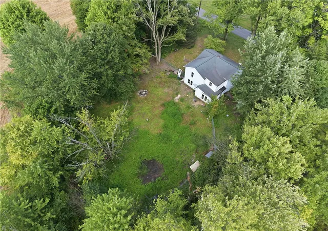 Photo 3 of Single family home for sale at 185 N Hassel Rd, Jefferson Twp, PA 16150 | MLS# 1772239 | Listing updated on 2026-09-01