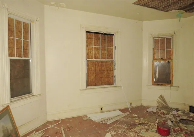 Photo 3 of Single family home for sale at 495 Fayette St, City Of Washington, PA 15301 | MLS# 1772223 | Listing updated on 2026-09-01