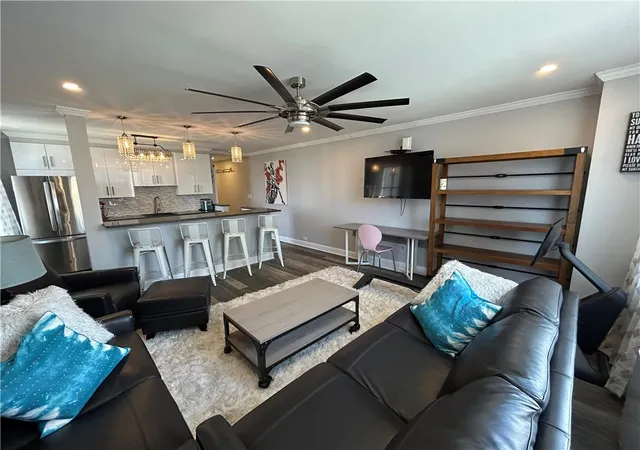 Photo 5 of Condo for sale at 112 Washington Pl #17E, Downtown Pgh, PA 15219 | MLS# 1772328 | Listing updated on 2026-08-31