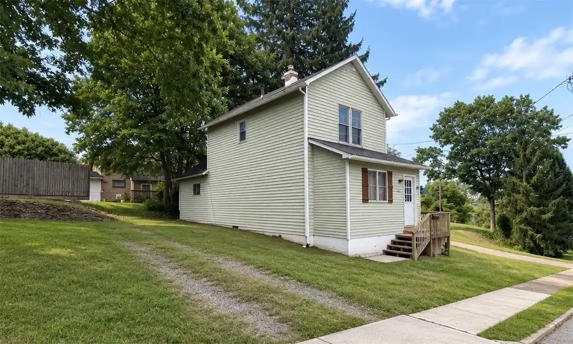 Single family home for sale at 274 Andrew St, Sharon, PA 16146 | MLS# 1772495
