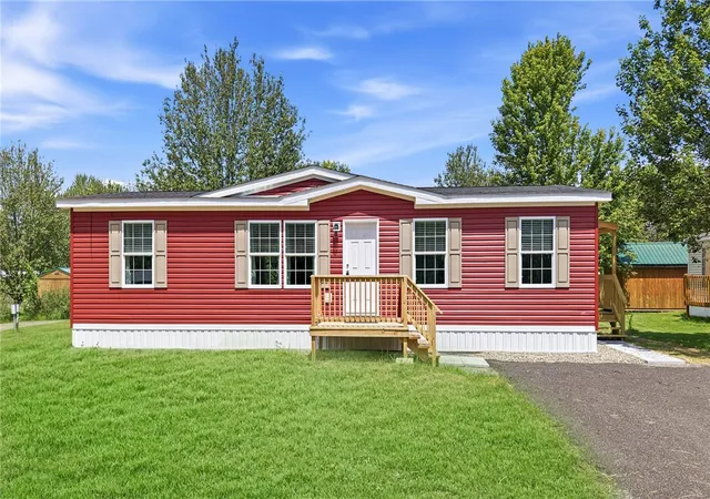 Photo 1 of Manufactured home for sale at 69 S Summit Rd #305, West Salem Twp, PA 16125 | MLS# 1772894 | Listing updated on 2026-10-01