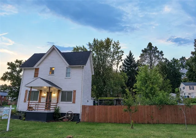 Photo 2 of Single family home for sale at 9966 Broadway St, North Huntingdon, PA 15642 | MLS# 1773173 | Listing updated on 2026-10-05