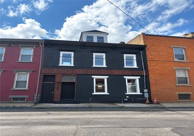 Photo 1 of Single family home for sale at 925 Constance St, Central North Side, PA 15212 | MLS# 1773056 | Listing updated on 2026-10-08