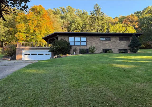 Photo 1 of Single family home for sale at 311 Whitetail Ln, Hempfield Twp, PA 15601 | MLS# 1773635 | Listing updated on 2026-10-11