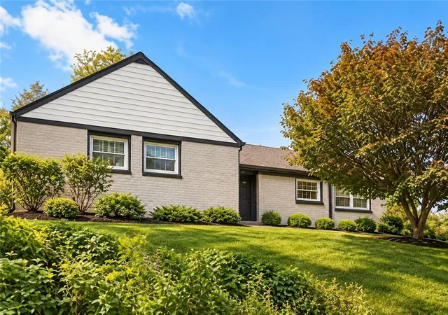 Photo 2 of Single family home for sale at 577 Highland Ave, Wilkins Twp, PA 15145 | MLS# 1773515 | Listing updated on 2026-09-30