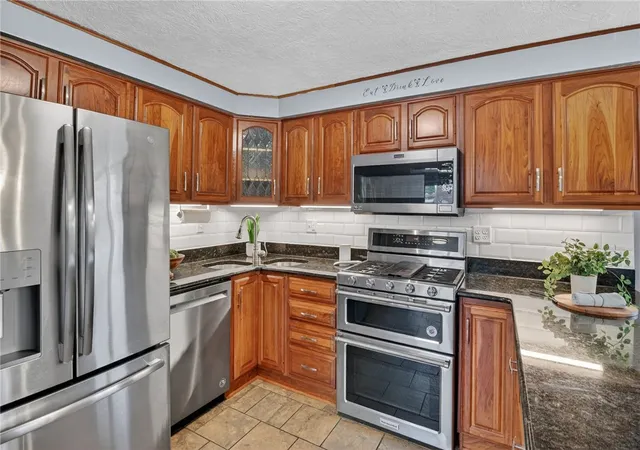 Photo 3 of Single family home for sale at 3360 Mcroberts Rd, Castle Shannon, PA 15234 | MLS# 1773735 | Listing updated on 2026-10-09