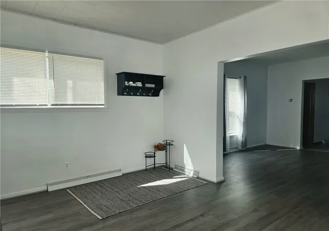 Photo 2 of Single family home for sale at 201 Hickory St, City Of But Ne, PA 16001 | MLS# 1773526 | Listing updated on 2026-10-08