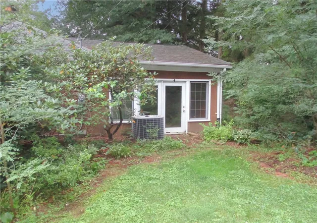 Photo 2 of Single family home for sale at 201 Banbury Ln, Harrison Twp, PA 15065 | MLS# 1774226 | Listing updated on 2026-09-21
