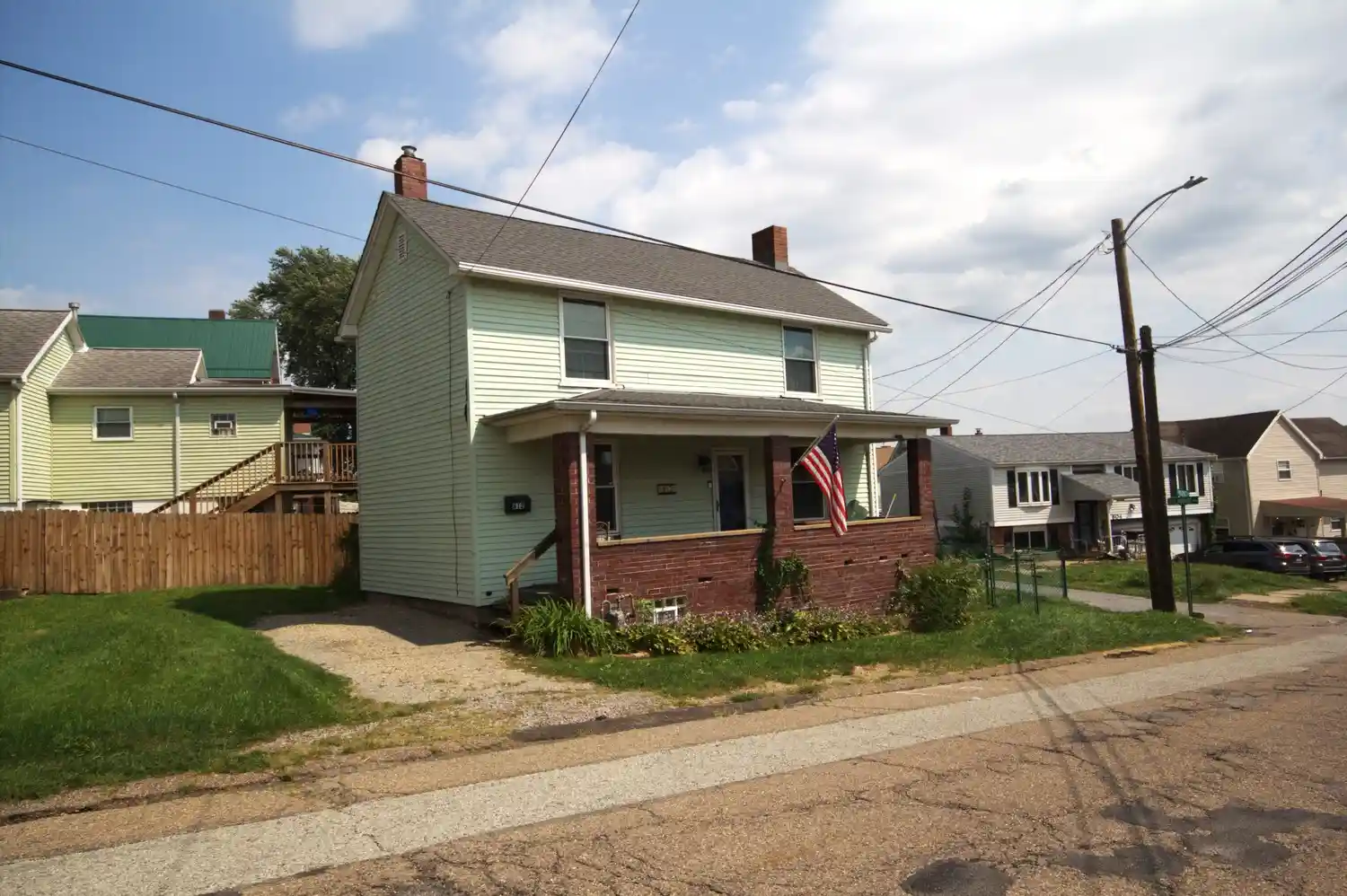 Photo 1 of Single family home for sale at 812 Prospect St, Brackenridge, PA 15014 | MLS# 1774373 | Listing updated on 2026-10-22