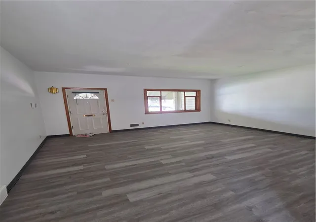 Photo 2 of Single family home for sale at 917 Union Ave, Mc Keesport, PA 15132 | MLS# 1774313 | Listing updated on 2026-09-15