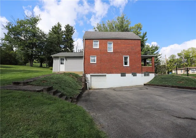 Photo 3 of Sale Pending at 254 Arona Rd, North Huntingdon, PA 15642 | MLS# 1774288 | Listing updated on 2026-09-22