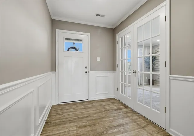 Photo 2 of Sale Pending at 1040 Colonial Dr, Uniontown, PA 15401 | MLS# 1774420 | Listing updated on 2026-09-20