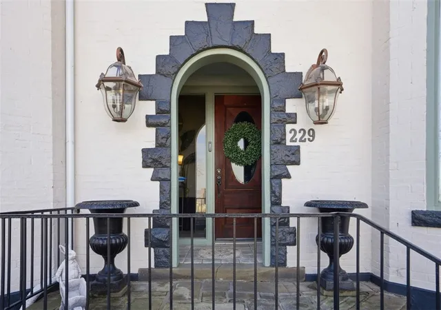Photo 2 of Condo for sale at 229 Grandview Ave #3, Mt Washington, PA 15211 | MLS# 1774365 | Listing updated on 2026-10-03