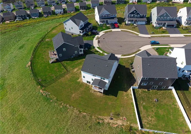 Photo 2 of Single family home for sale at 504 Blake Dr, Jackson Twp, PA 16063 | MLS# 1773969 | Listing updated on 2026-09-30