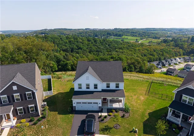 Photo 3 of Single family home for sale at 504 Blake Dr, Jackson Twp, PA 16063 | MLS# 1773969 | Listing updated on 2026-09-30