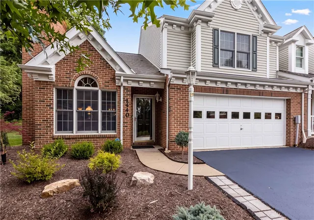 Photo 3 of Townhouse for sale at 1440 Willowbrook Rd, South Strabane, PA 15301 | MLS# 1774421 | Listing updated on 2026-10-01