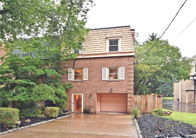 Photo 1 of Sale Pending at 711 Clyde St, Oakland, PA 15213 | MLS# 1774402 | Listing updated on 2026-09-29