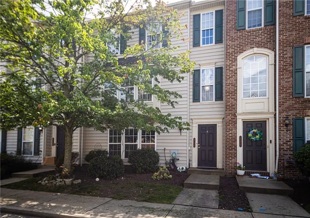 Townhouse for sale at 502 Garden Way, Pine Twp, PA 15090 | MLS# 1774472