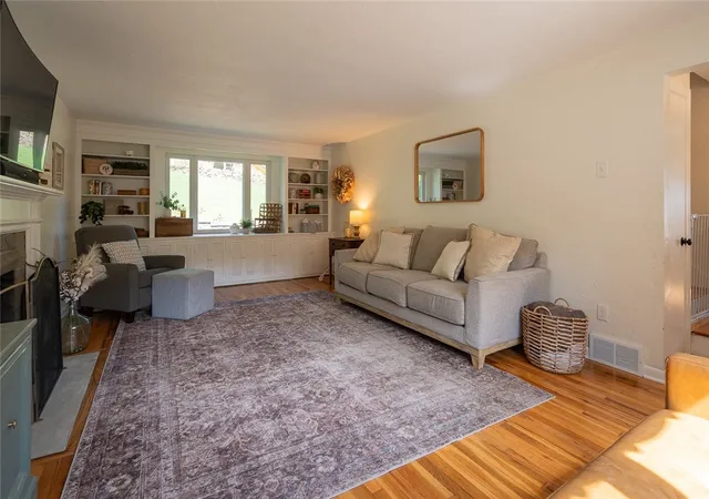 Photo 3 of Single family home for sale at 131 E Bruceton Rd, Pleasant Hills, PA 15236 | MLS# 1773985 | Listing updated on 2026-10-04