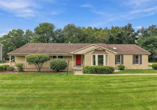 Photo 1 of Single family home for sale at 202 Elmhurst Cir, Cranberry Twp, PA 16066 | MLS# 1774088 | Listing updated on 2026-10-07
